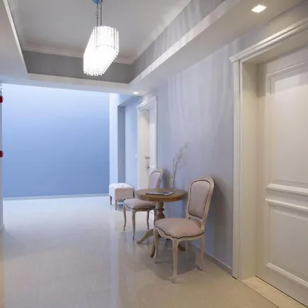 Vk Luxury Suites With Private Parking (Adults Only) *