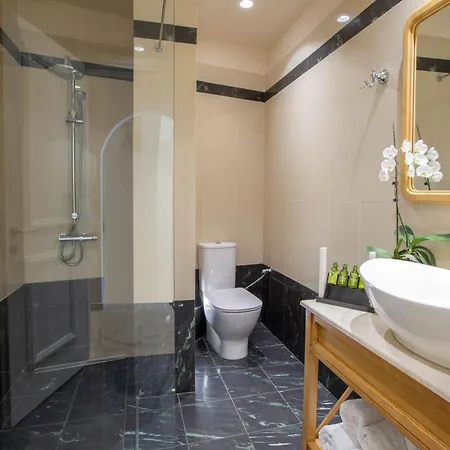 Vk Luxury Suites With Private Parking (Adults Only)