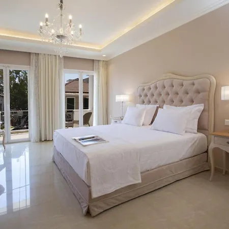 Vk Luxury Suites With Private Parking (Adults Only) *